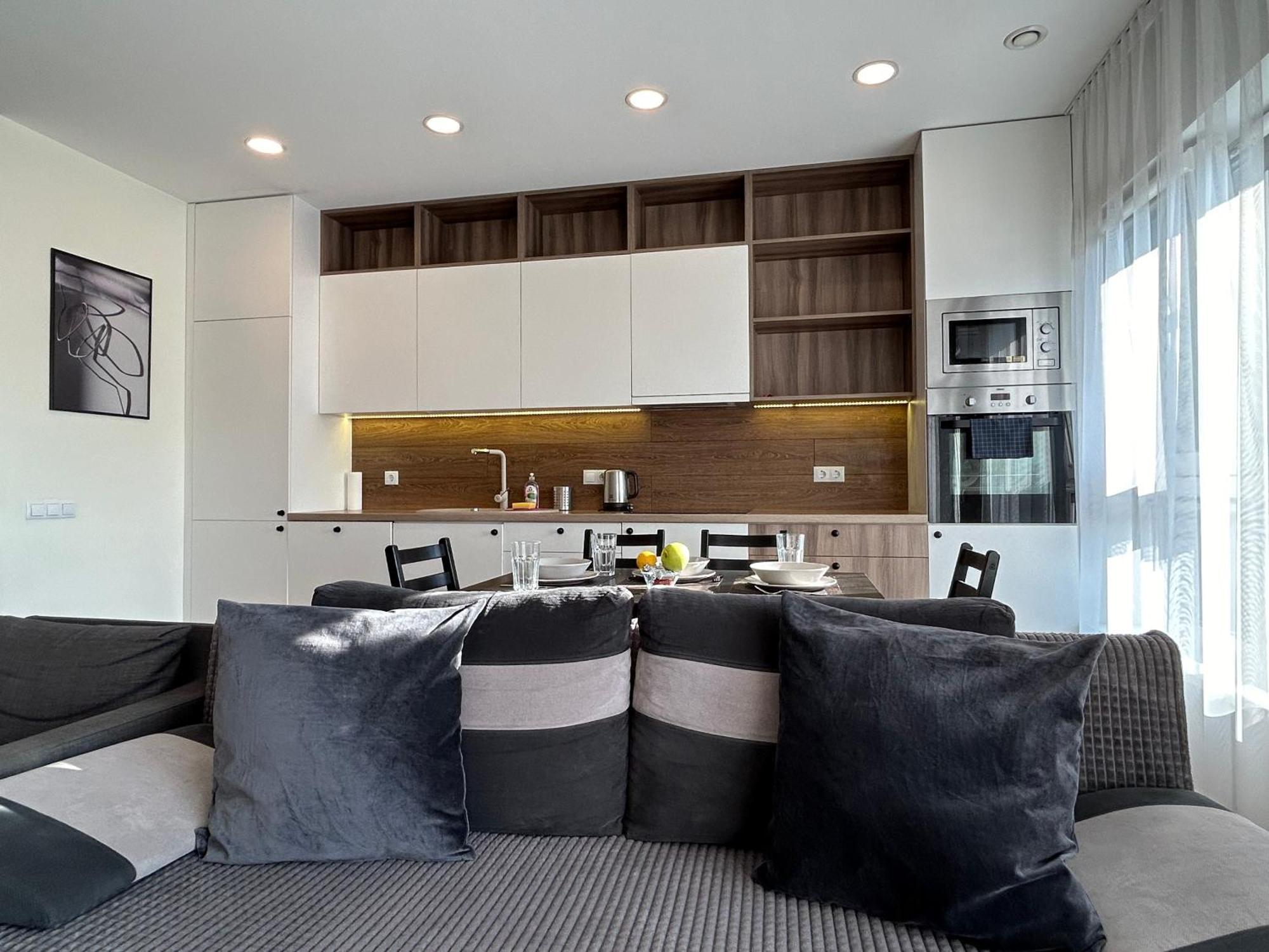 Your Home - Spacious Apartment In City Center, With Balcony & Self Check-In Vilna Exterior foto